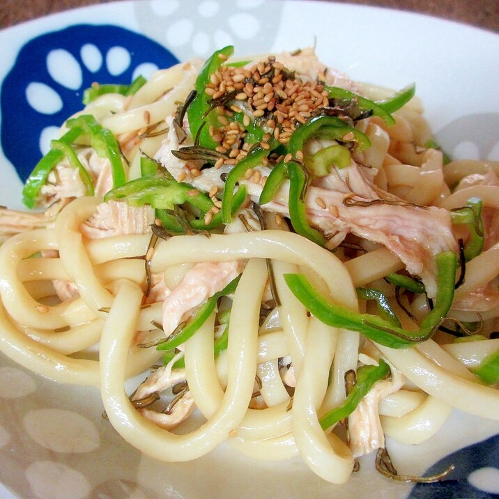 蒸し鶏、ピーマン、塩昆布の和えうどん